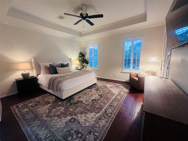 7 Hadlock Place, The Woodlands, TX 77389