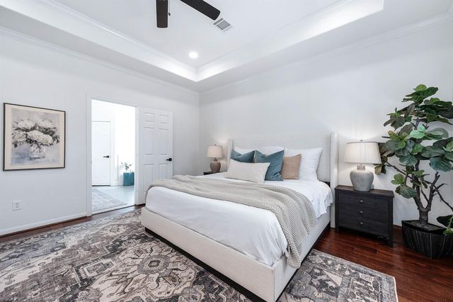 7 Hadlock Place, The Woodlands, TX 77389