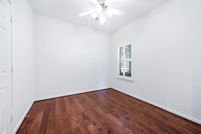 7 Hadlock Place, The Woodlands, TX 77389