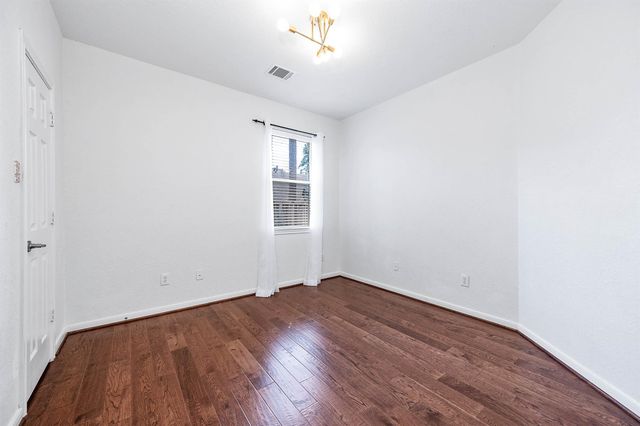 7 Hadlock Place, The Woodlands, TX 77389