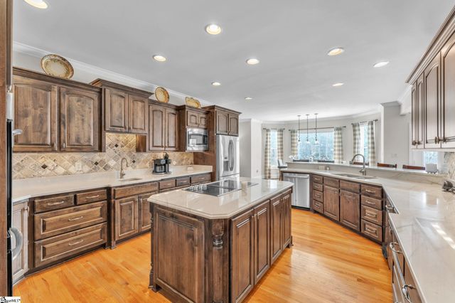 109 Brandon Drive, Hodges, SC 19653