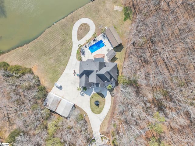 109 Brandon Drive, Hodges, SC 19653
