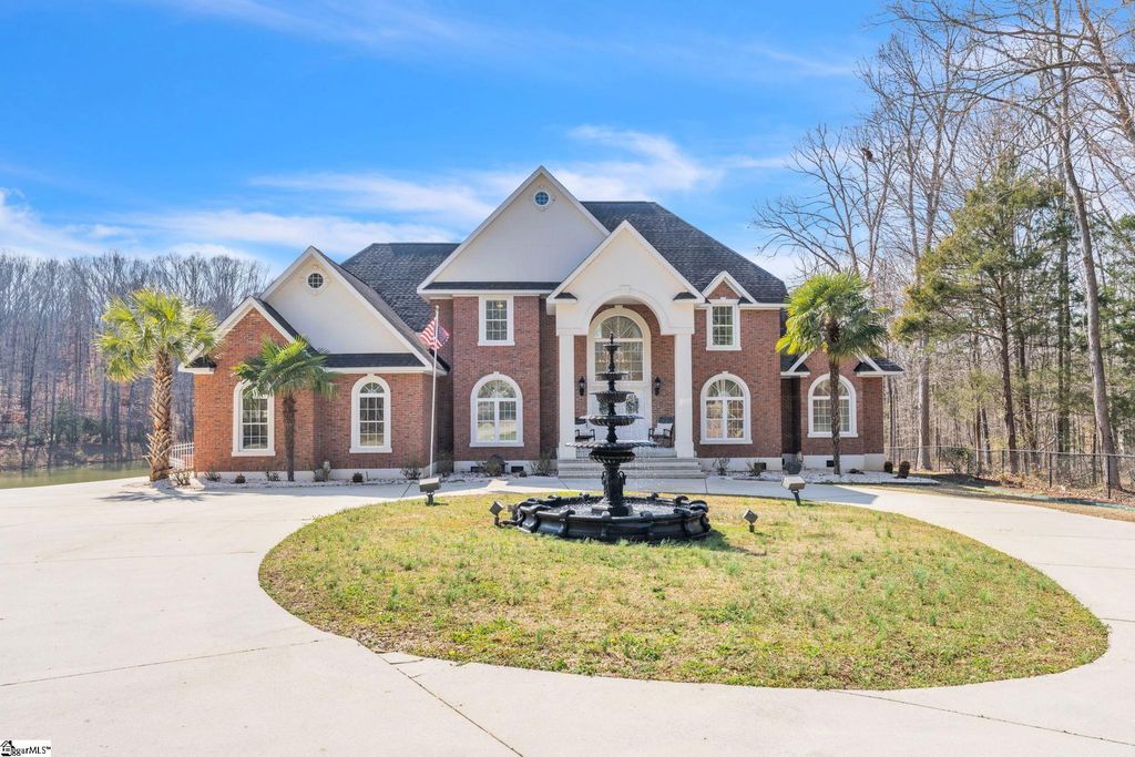 109 Brandon Drive, Hodges, SC 19653