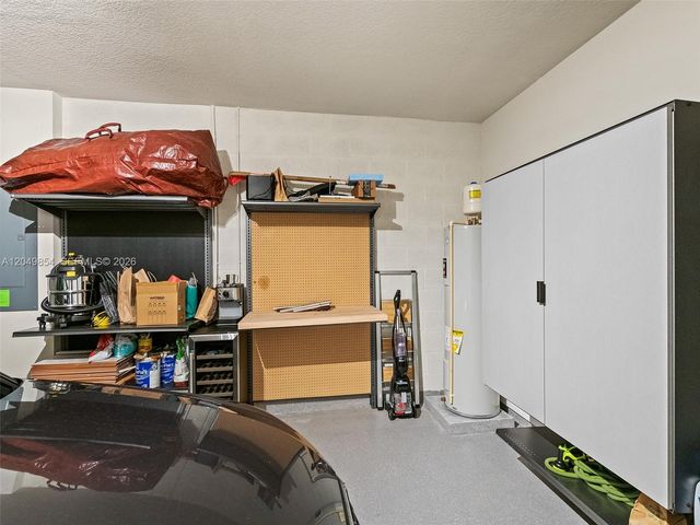 2950 Shortleaf Ave, Lauderdale Lakes, FL 33311