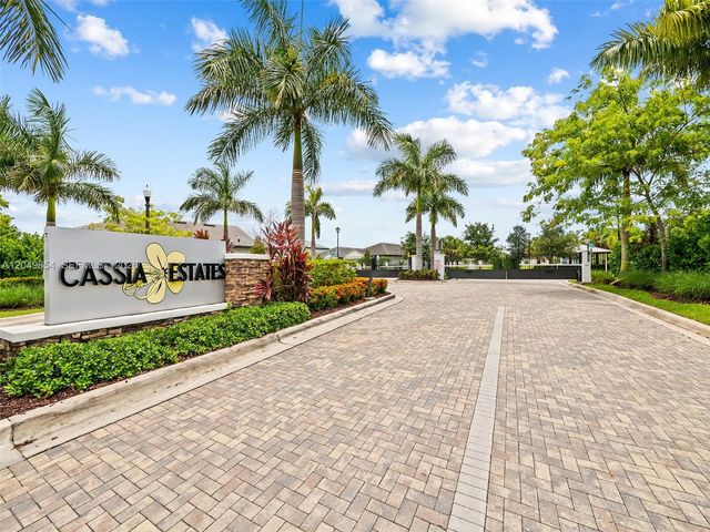 2950 Shortleaf Ave, Lauderdale Lakes, FL 33311