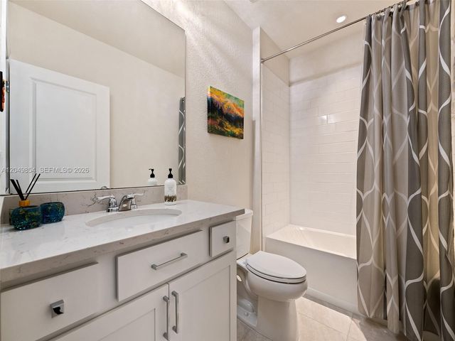 2950 Shortleaf Ave, Lauderdale Lakes, FL 33311