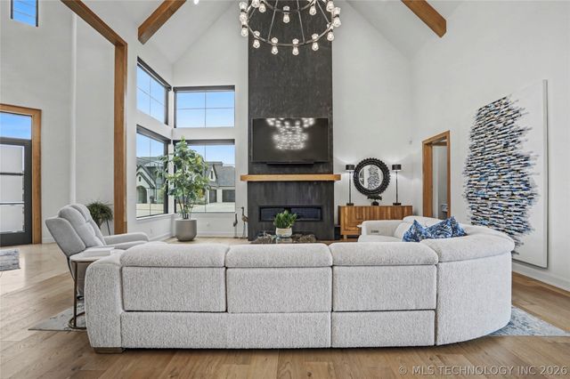 7303 E College Street, Broken Arrow, OK 74014