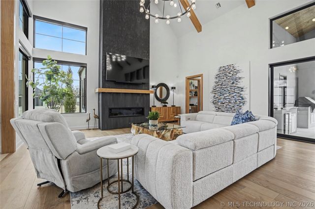 7303 E College Street, Broken Arrow, OK 74014