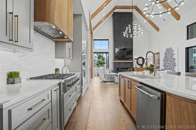 7303 E College Street, Broken Arrow, OK 74014