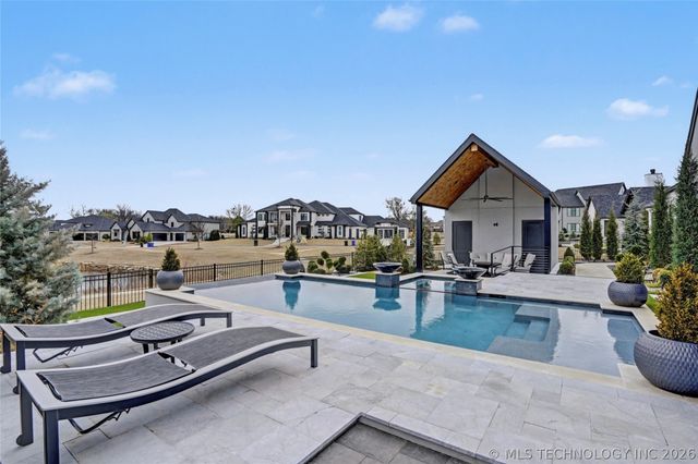 7303 E College Street, Broken Arrow, OK 74014