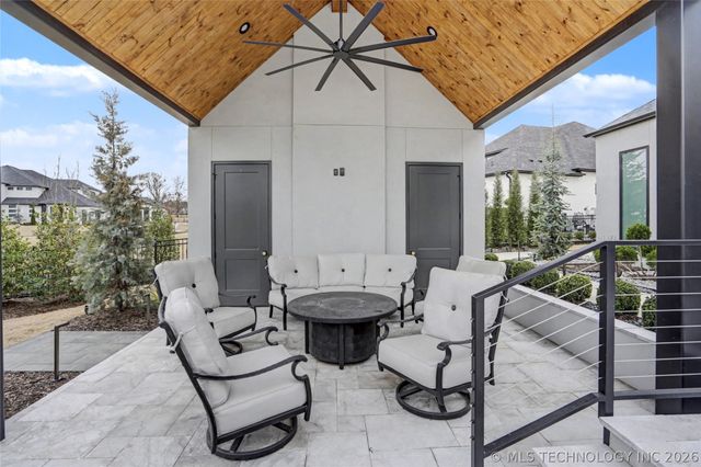 7303 E College Street, Broken Arrow, OK 74014