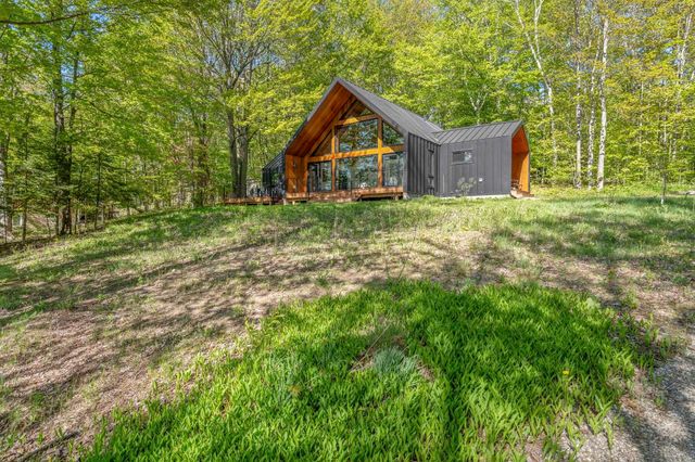 5091 Miles Road, East Jordan, MI 49727