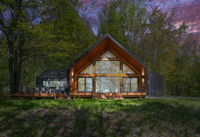 5091 Miles Road, East Jordan, MI 49727