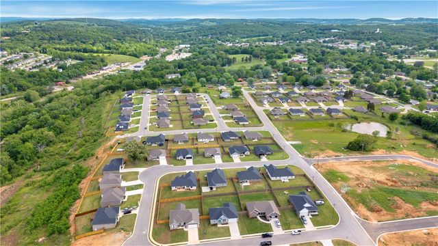 244 Tonya Loop, Huntsville, AR 72740
