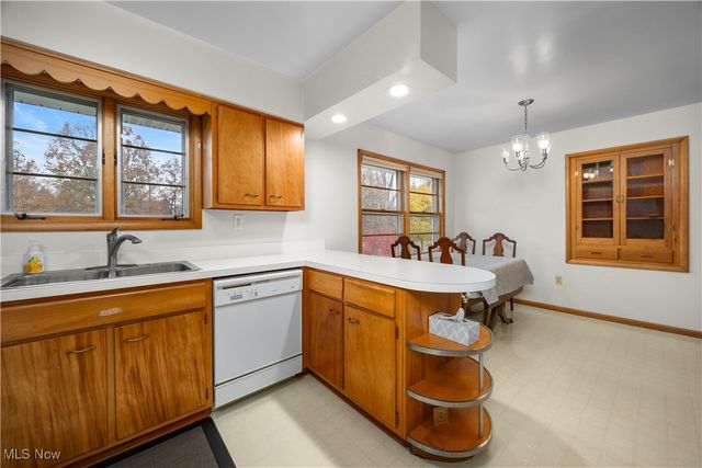 321 Fern Street, South Amherst, OH 44001