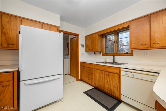 321 Fern Street, South Amherst, OH 44001