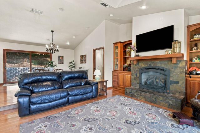 15617 Shannon Way, Nevada City, CA 95959