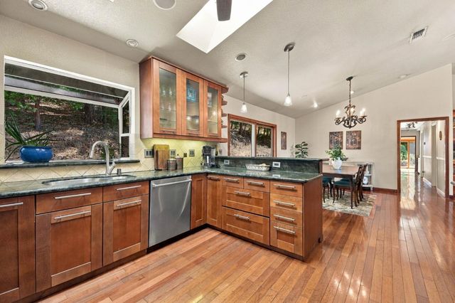 15617 Shannon Way, Nevada City, CA 95959