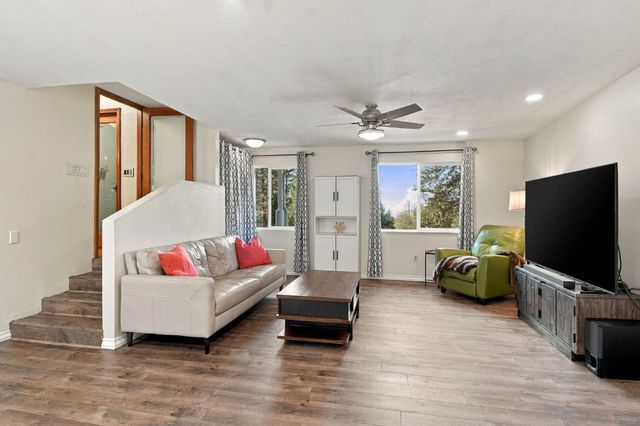 15617 Shannon Way, Nevada City, CA 95959