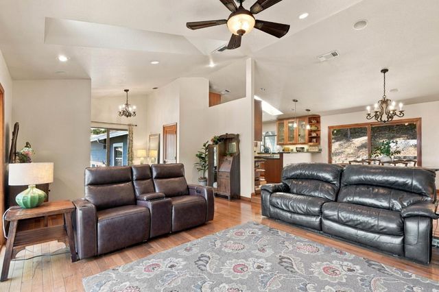 15617 Shannon Way, Nevada City, CA 95959