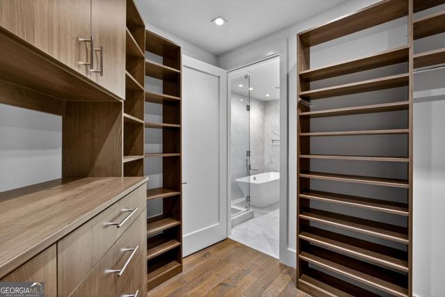 3107 Peachtree Road NE 1504, Atlanta, GA 30305