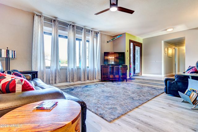 10042 N 28TH Street, Phoenix, AZ 85028