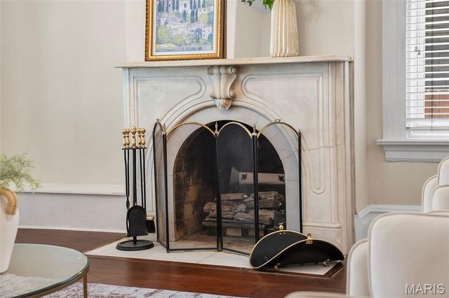 4410 Westminster Place, St Louis, MO 63108