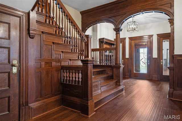 4410 Westminster Place, St Louis, MO 63108