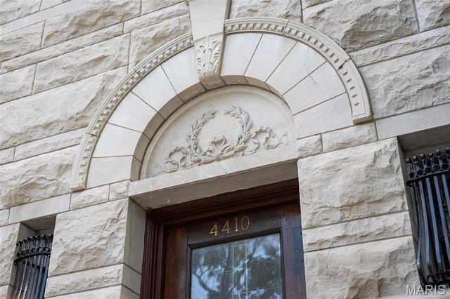 4410 Westminster Place, St Louis, MO 63108