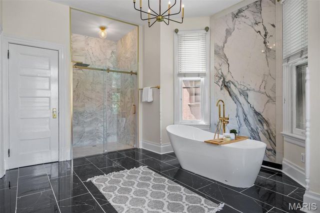 4410 Westminster Place, St Louis, MO 63108