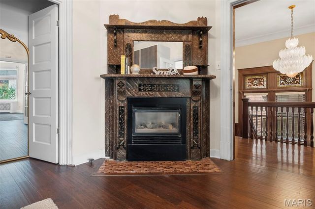 4410 Westminster Place, St Louis, MO 63108