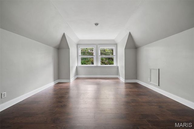 4410 Westminster Place, St Louis, MO 63108