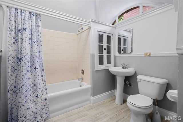 4410 Westminster Place, St Louis, MO 63108