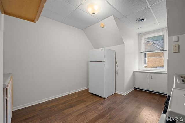 4410 Westminster Place, St Louis, MO 63108