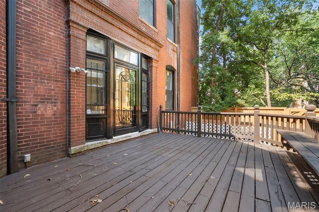 4410 Westminster Place, St Louis, MO 63108