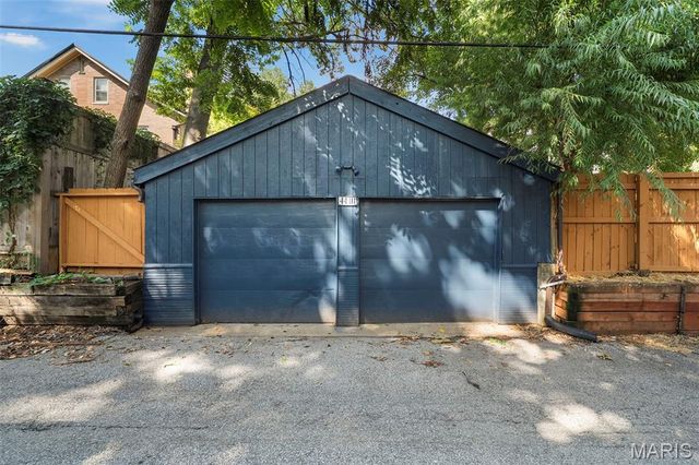 4410 Westminster Place, St Louis, MO 63108