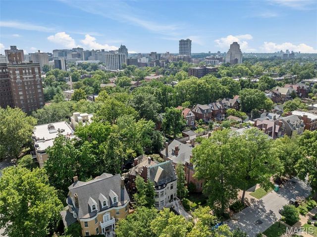 4410 Westminster Place, St Louis, MO 63108