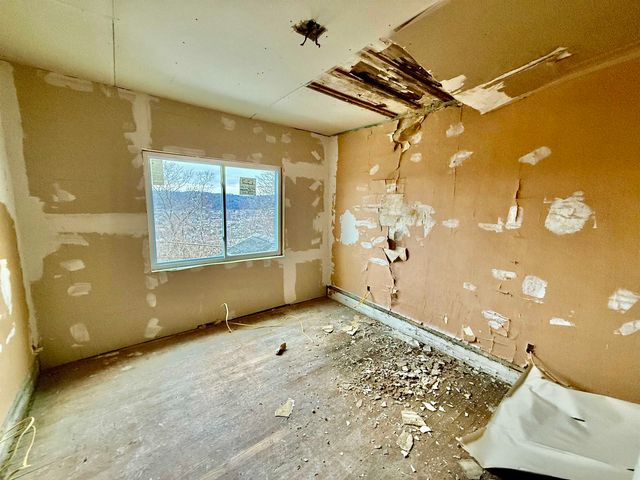 1598 Kilby Street, Charleston, WV 25311