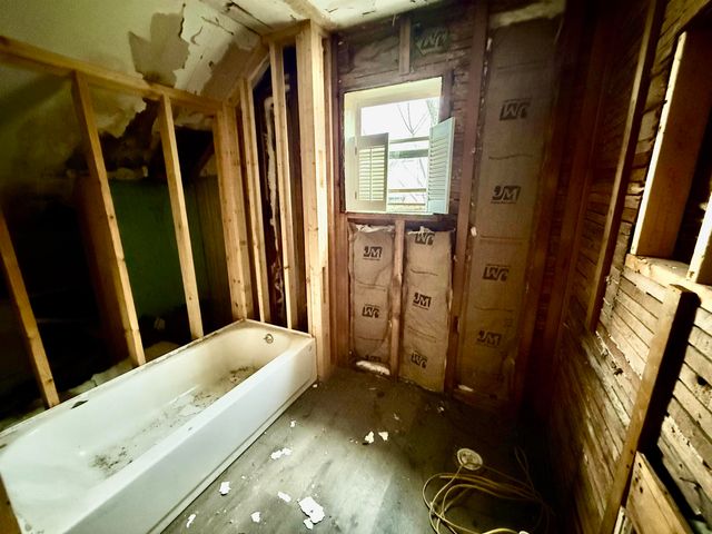 1598 Kilby Street, Charleston, WV 25311