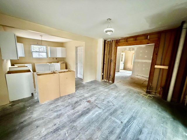 1598 Kilby Street, Charleston, WV 25311