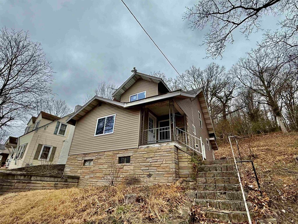 1598 Kilby Street, Charleston, WV 25311