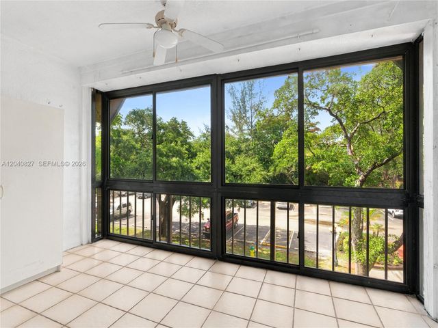 3740 Inverrary Dr 3N, Lauderhill, FL 33319