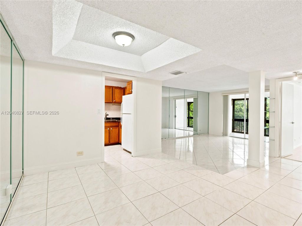 3740 Inverrary Dr 3N, Lauderhill, FL 33319