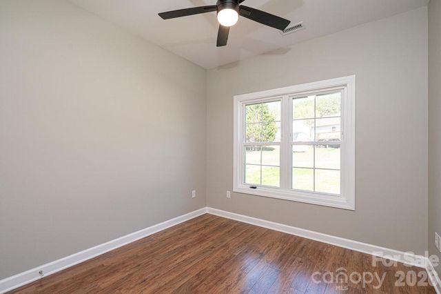 1314 39th Street Circle SW, Hickory, NC 28602