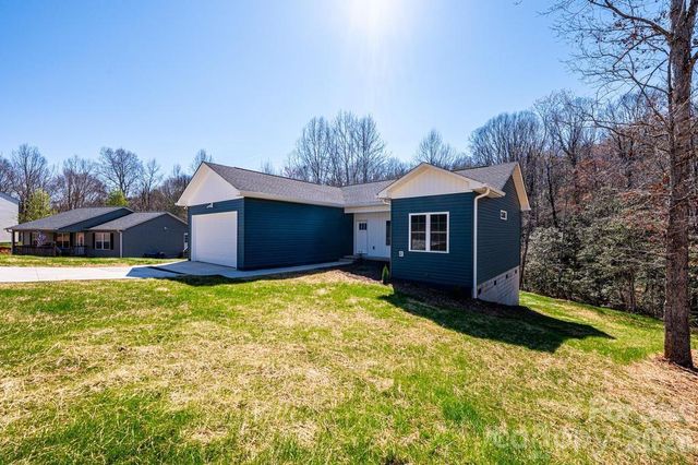 1314 39th Street Circle SW, Hickory, NC 28602