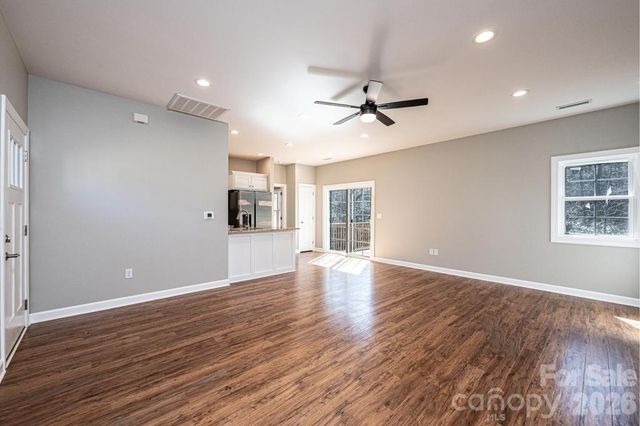 1314 39th Street Circle SW, Hickory, NC 28602