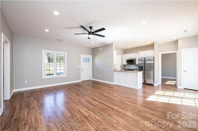 1314 39th Street Circle SW, Hickory, NC 28602