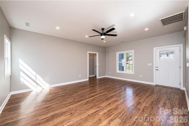 1314 39th Street Circle SW, Hickory, NC 28602