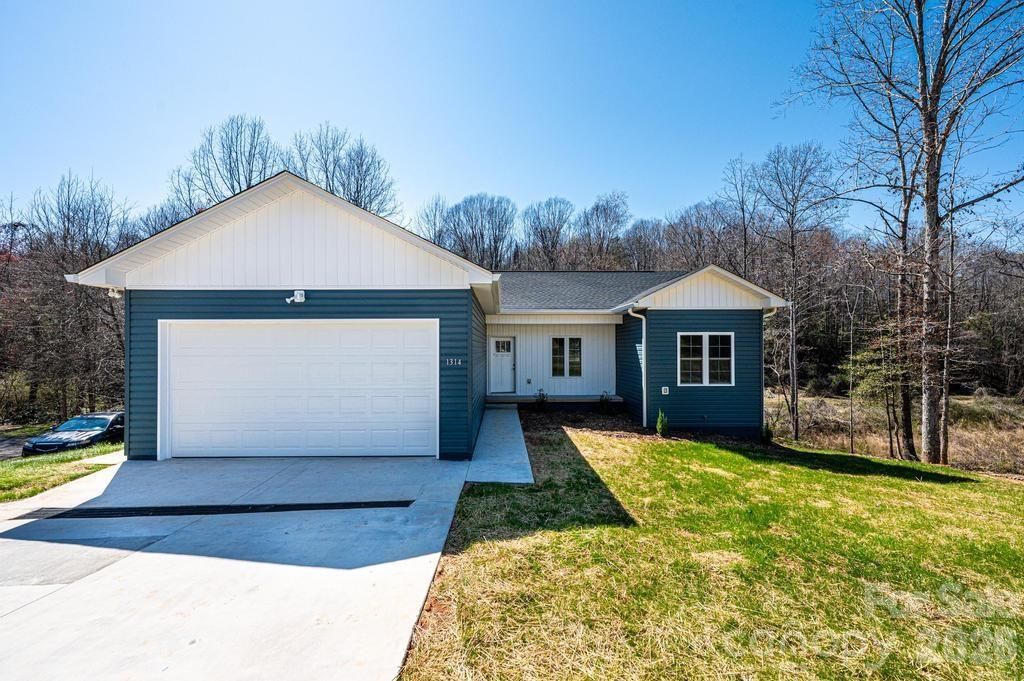 1314 39th Street Circle SW, Hickory, NC 28602