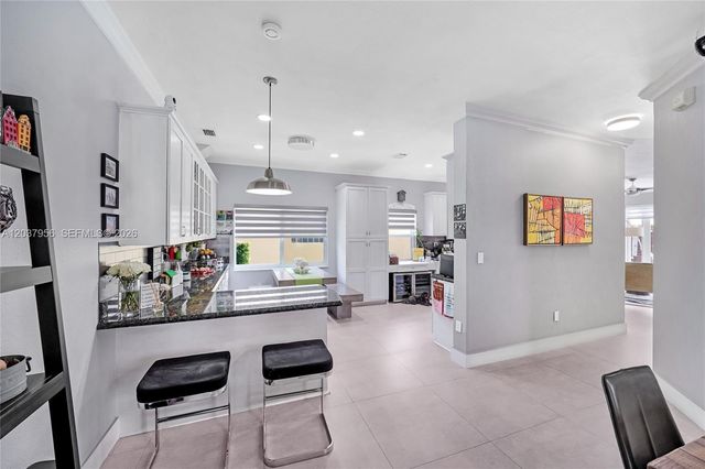 4152 Sapphire Ter, Weston, FL 33331